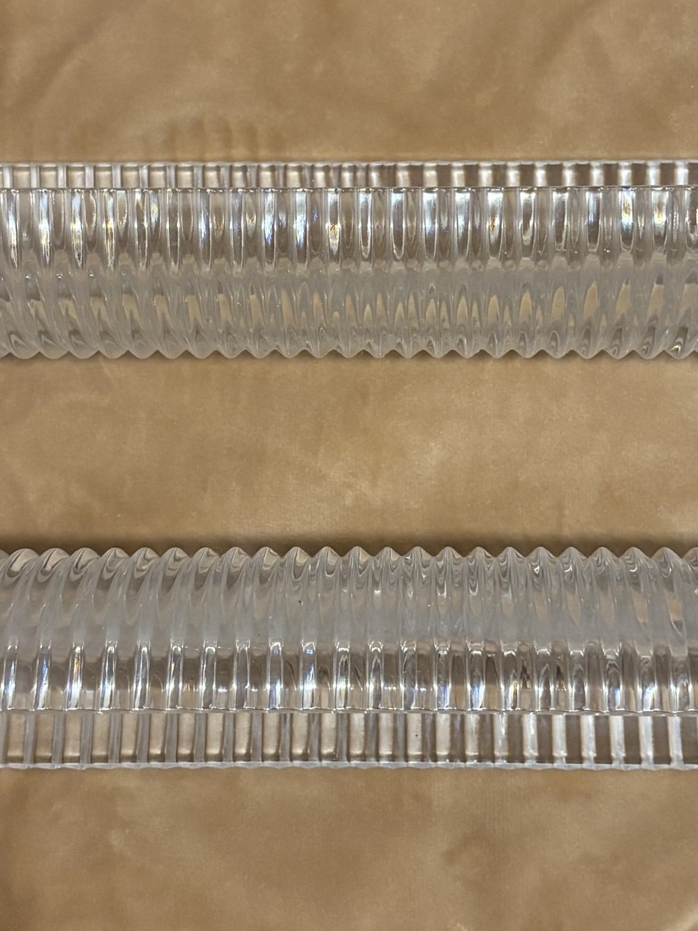 Clear Ribbed Decorative Pieces Set - Picture 4 of 6